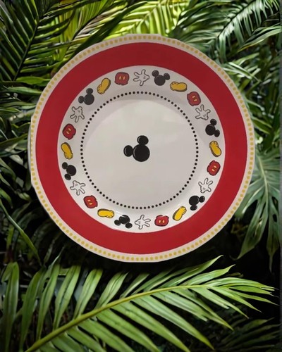 Disney parks mickey mouse - parks,